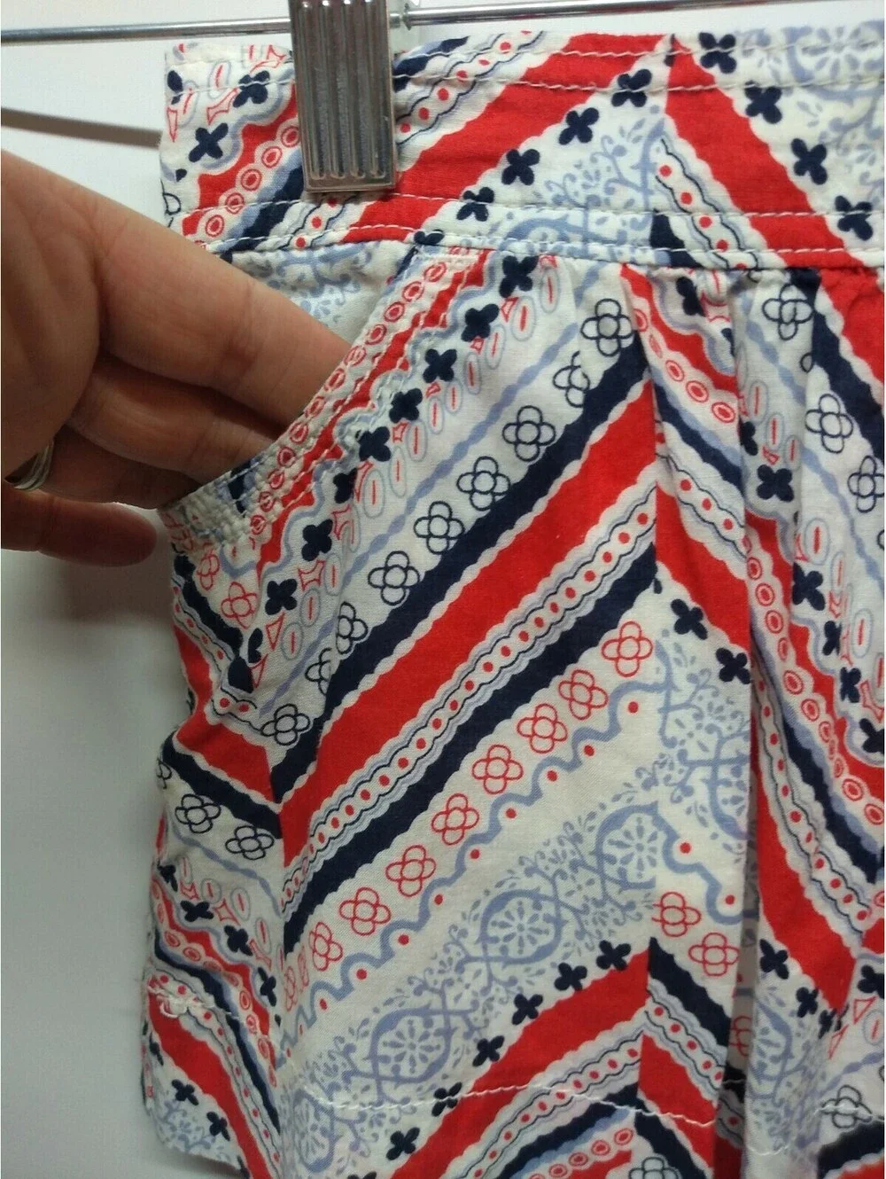 Old navy baby girl 18-24 months Skirt 022